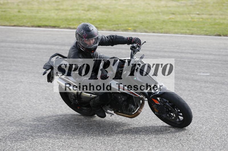 /Archiv-2025/10 23.04.2025 Cornu Master School ADR/gruen-vert/67